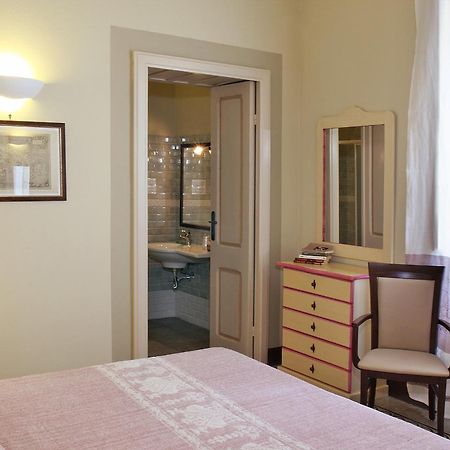 Hotel Villa Gli Asfodeli Tresnuraghes Стая снимка
