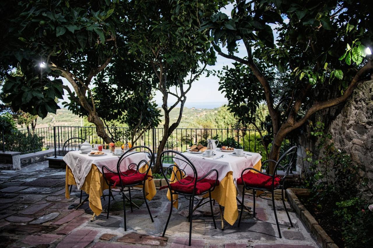 Hotel Villa Gli Asfodeli Tresnuraghes Екстериор снимка