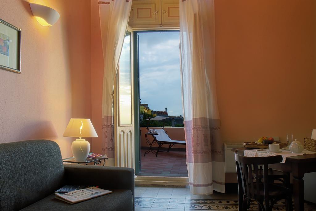 Hotel Villa Gli Asfodeli Tresnuraghes Екстериор снимка