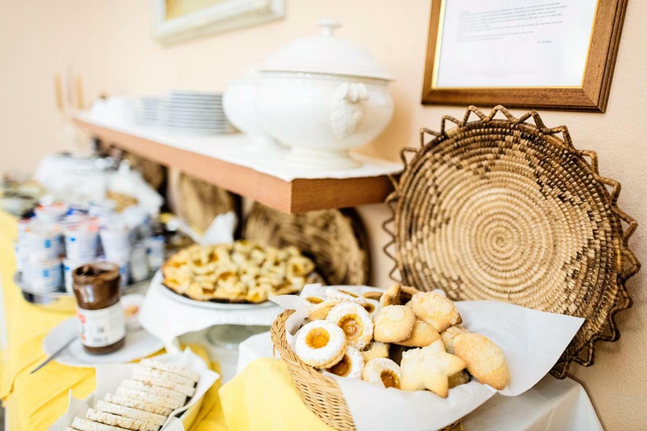Hotel Villa Gli Asfodeli Tresnuraghes Екстериор снимка