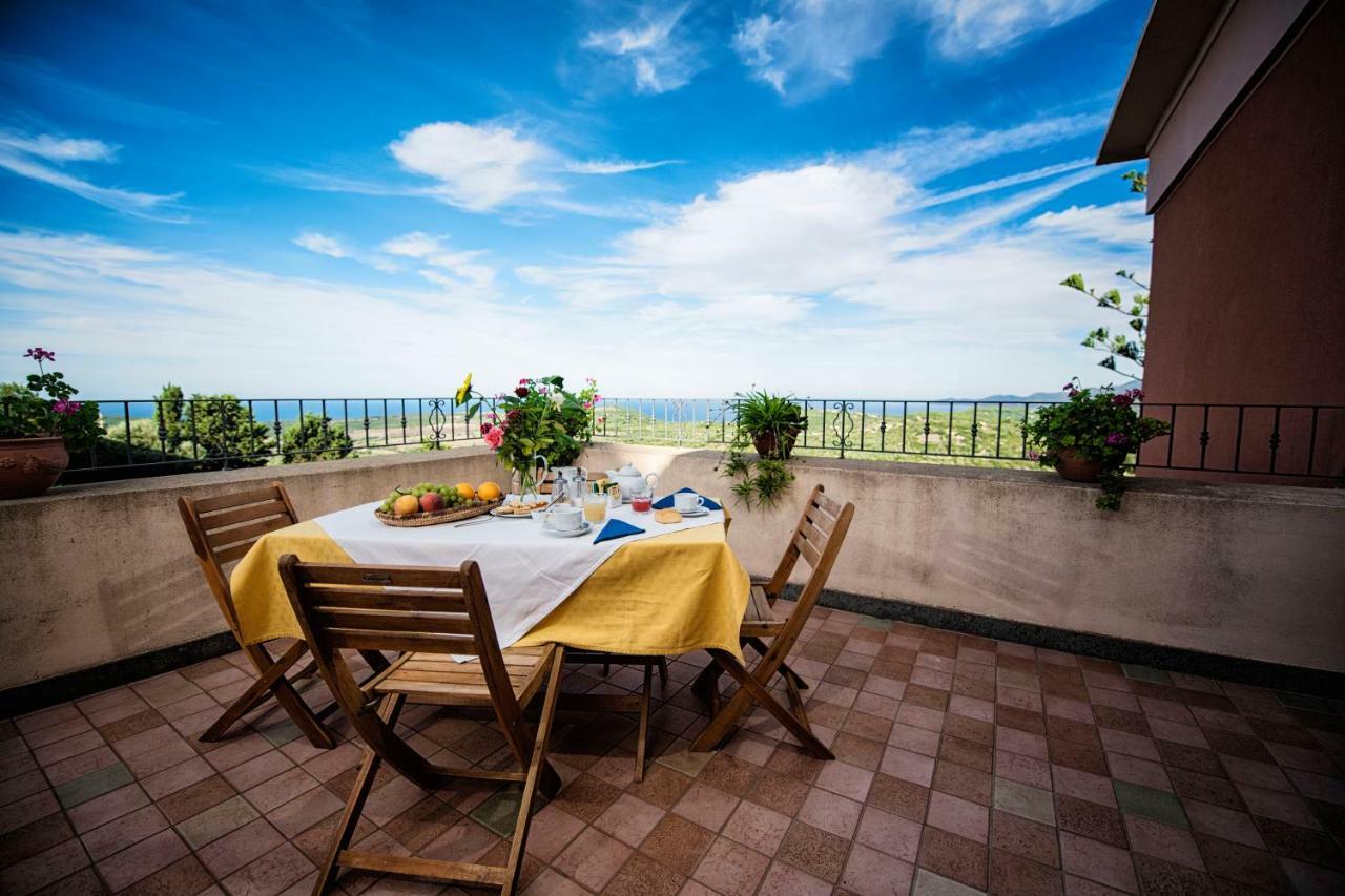 Hotel Villa Gli Asfodeli Tresnuraghes Екстериор снимка